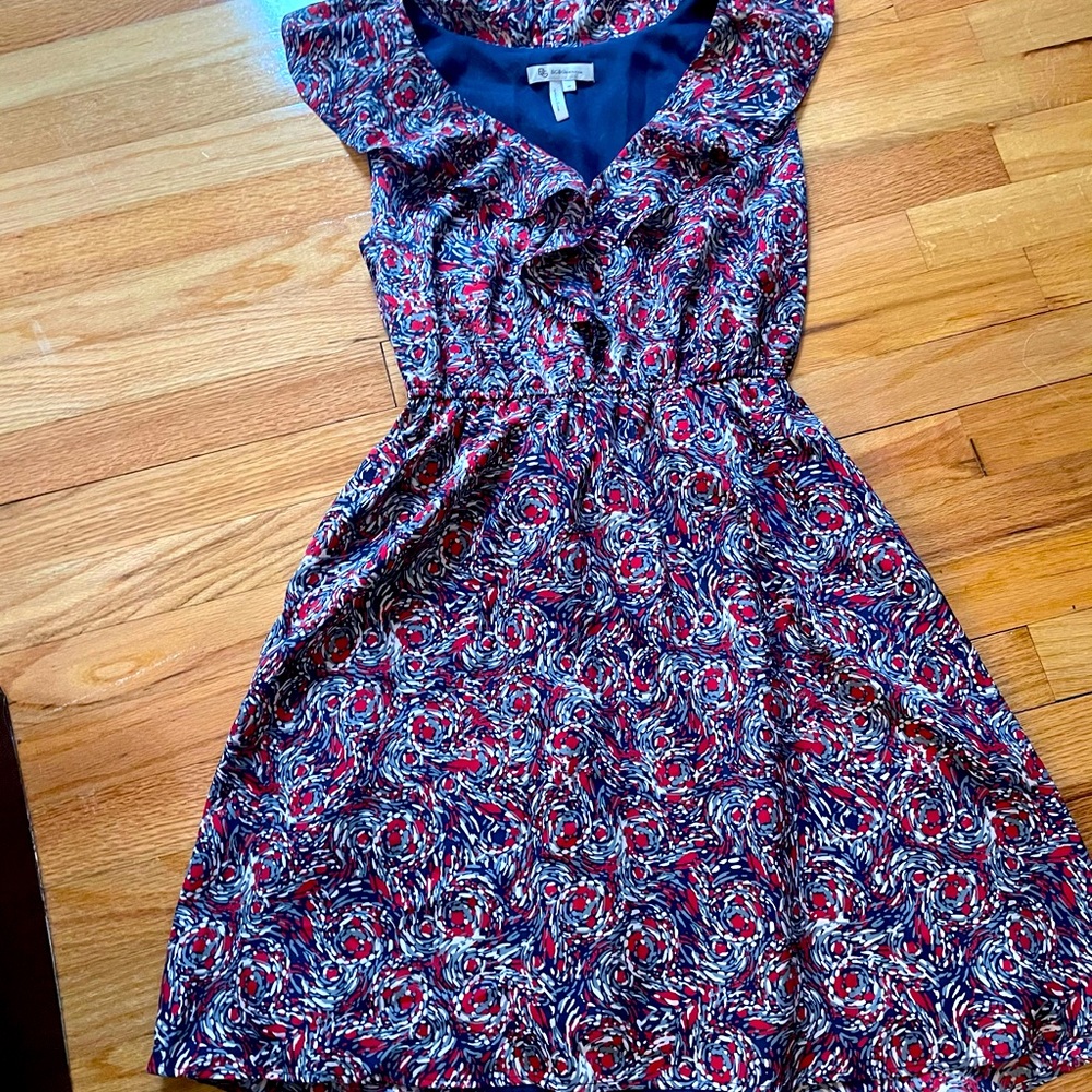 💙♥️ RUFFLE BCBG DRESS SIZE M